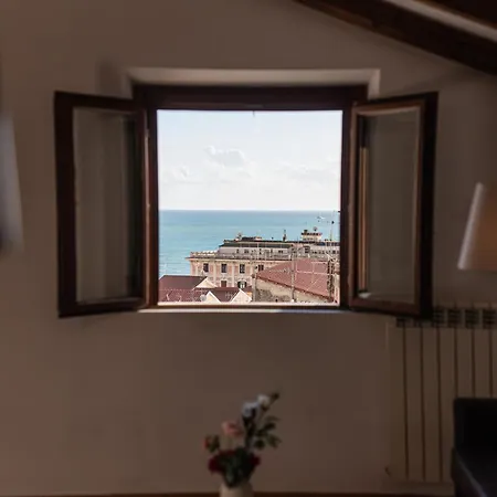 Apartment Terrazzo Privato & Vista Sul Mare Nel Centro Storico & Wi-fi - Casa Dorotea *