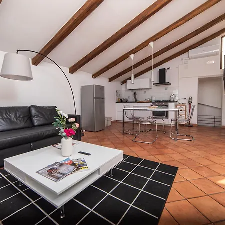 Terrazzo Privato & Vista Sul Mare Nel Centro Storico & Wi-fi - Casa Dorotea Апартаменты *